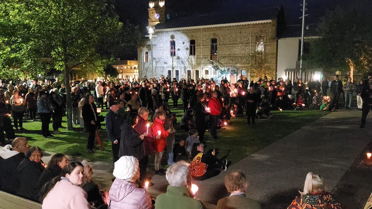 Kate Loren Derry tweet media