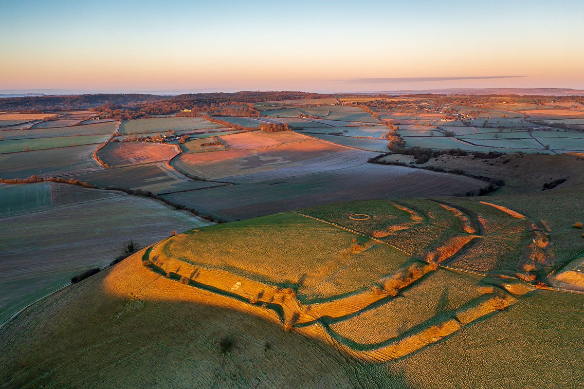 It's #HillfortsWednesday - a perfect day to find out more about hillforts we care for in #Dorset & #Wessex! Check out the guides created as part of the #HillfortsAndHabitats project, which is shortlisted for 2 #ArchaeologicalAchievementAwards nationaltrust.org.uk/hambledon-hill… 📷John Miller