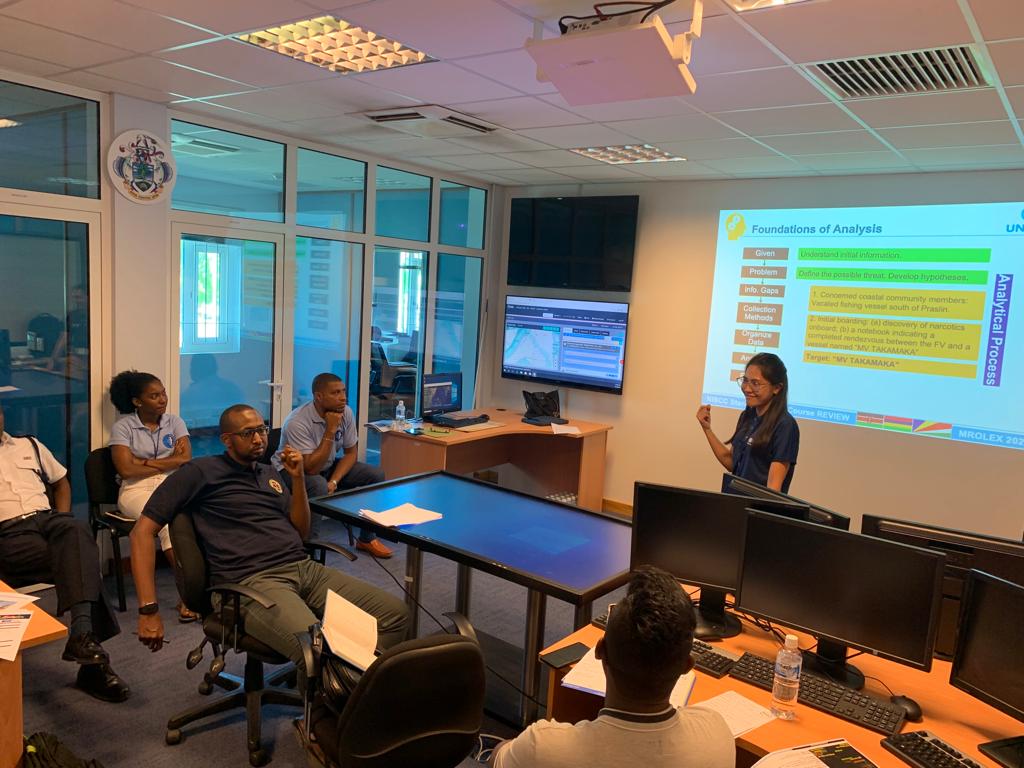 In Seychelles, @UNODC_MCP's Maritime Rule of Law Exercise #MROLEX proceeds with specialised sessions on Maritime #DomainAwareness, #LawEnforcement, #Prosecution & #Maintenance for 🇸🇨🇰🇪🇲🇺in preparation for the simulated operation with @RMIFCenter next week, funded by @StateINL 🇺🇸