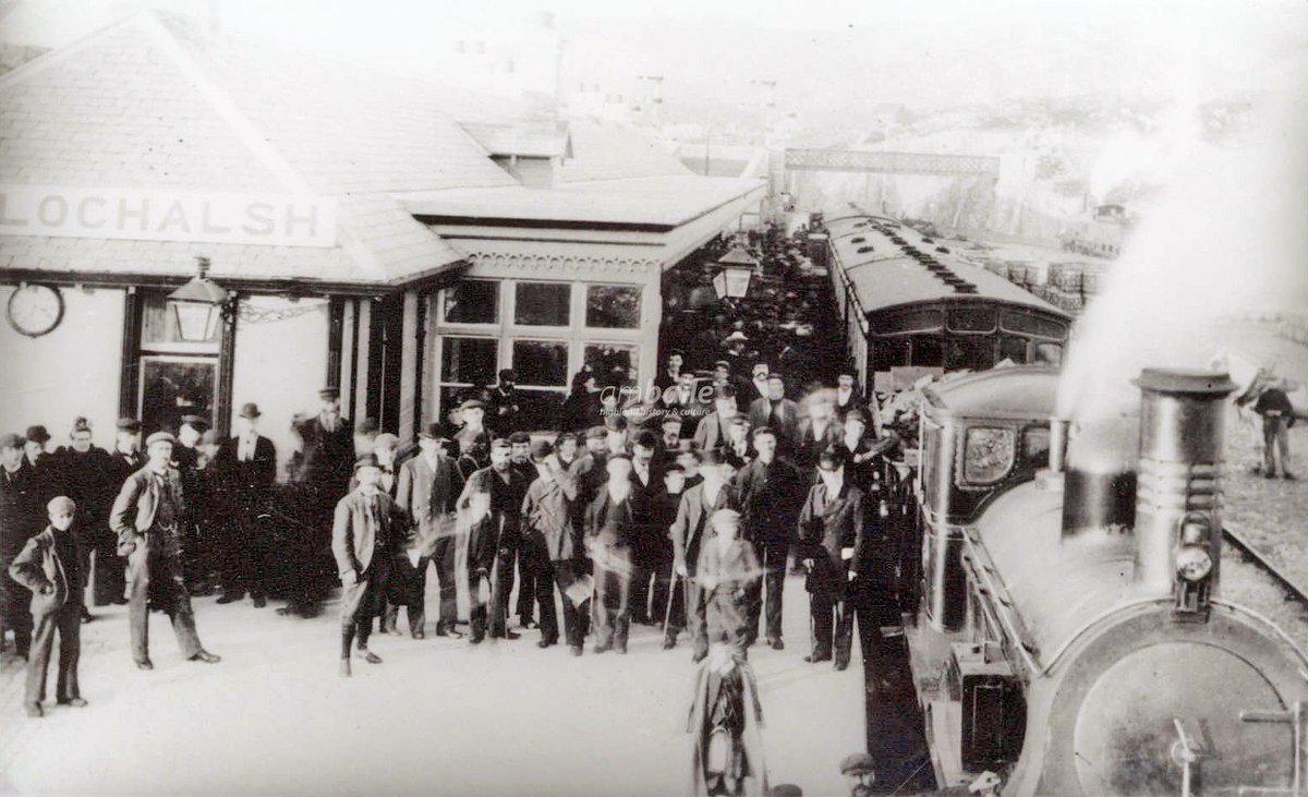 HighlandHistory's tweet image. #OnThisDay in 1897, the first train arrived at Kyle of Lochalsh after the Highland #Railway finished extending its line just over 10 miles from Stromeferry

Due to the amount of blasting required, in terms of cost per mile, it was the most expensive line in the UK at that time..
