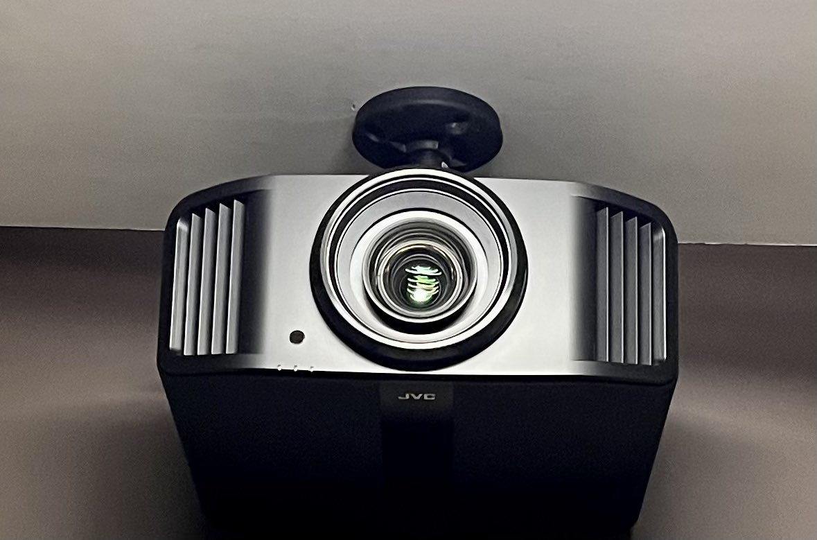 Homecalibrate's tweet photo. Calibrage SDR/HDR projecteur DLA-NZ9 !👍
Pour tout renseignements sur nos services : calibrage.ecran@gmail.com
L'équipe HC Calibrage
#pva #jvcprojector #nz9 #professionalvideoalliance #isf #jvc #murideo https://t.co/TbnjPtnXDZ