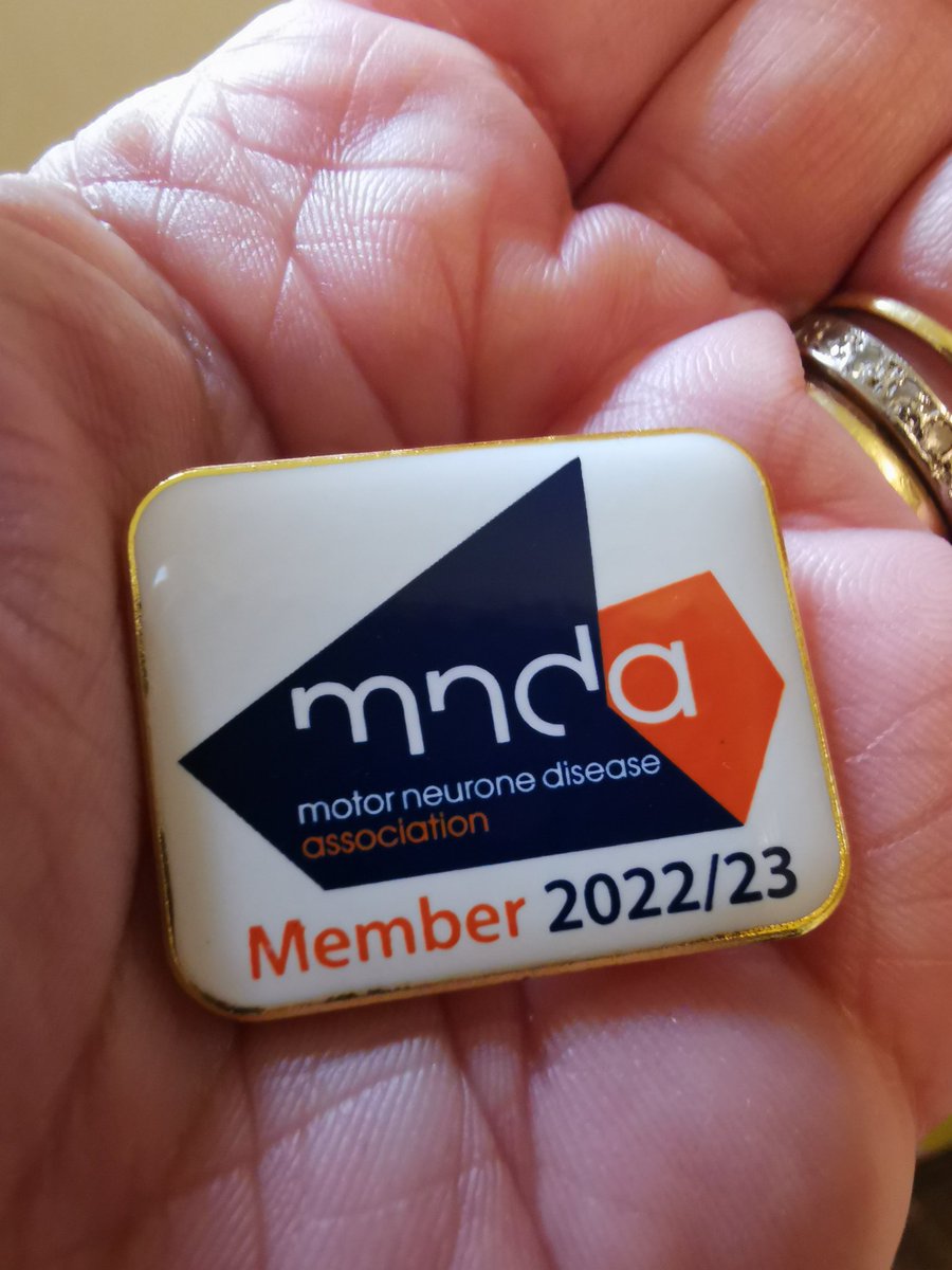 Proud to have supported the <a href="/mndassoc/">MND Association</a> since the 80's when I lost my Dad to this dreadful disease.

Love their fantastic work, ensuring that for people living with, and affected by MND #everydaycounts 

Onwards <a href="/Rob7Burrow/">Rob Burrow CBE</a> you and your family are inspiring! 👊🏼💪🏼💋
#MND #Legend