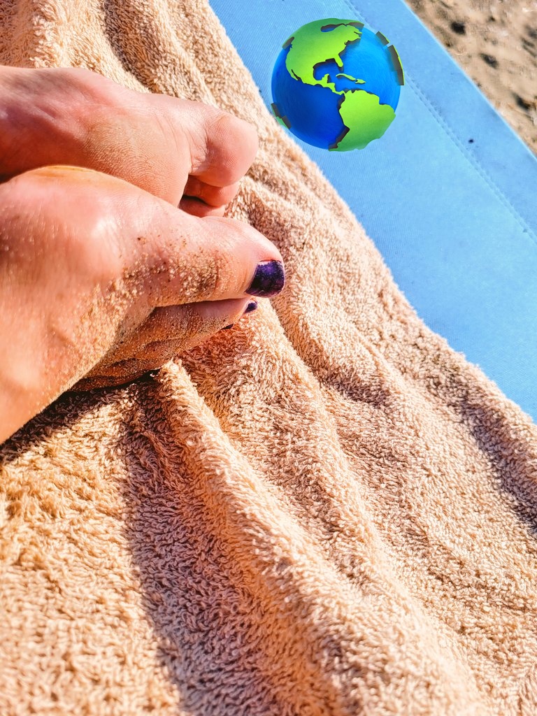 MotorhomeFeet's tweet photo. Hot today ��� https://t.co/PgQo8ecKc3