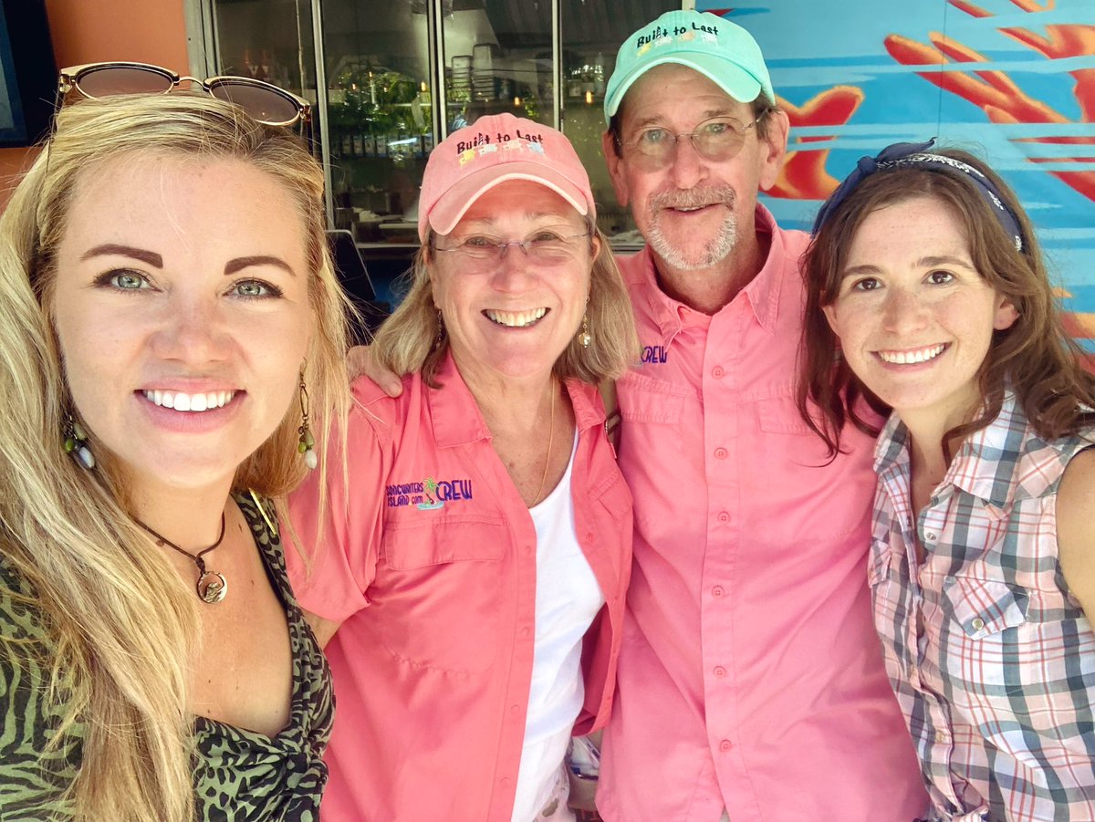 KirstieKraus's tweet photo. Day 1️⃣ in the @FloridaKeys for #MOTM & the #TRMA Awards 🏝✌🏼☀️ https://t.co/xxrbmXqlvI