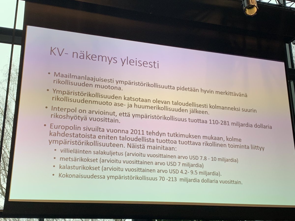 Kiinnostavia esityksiä #etäkauppa tuottajavastuusta ja #jäterikollisuus roolista ja torjunnasta. Valitettavasti striimiyhteys on katkeillut mutta vikaa korjataan ja katkeamaton striimi tullaan jakamaan tilaisuuden jälkeen #TVIP22