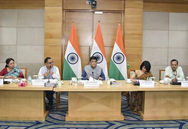 knnindia's tweet photo. Textiles Minister exhorts industry to focus on high value added products; move up value chain
#Textile #TextileIndustrt #TechnicalTextile #ValueAddedProducts #ValueChain #PiyushGoyal #TextilePLI
https://t.co/pAspeb45x0 https://t.co/FoKOmw3xZ3