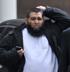 jimmy_1975's tweet photo. March 2014 - This is Suleman Maknojioa father of six - who is an Islamic teacher was spared jail - after sexually abusing girl aged 11 - because his wife does not speak English &amp; family rely on him https://t.co/ELnrBiRiwd