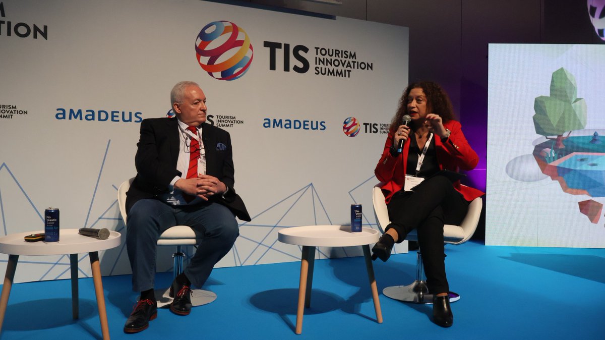 TE_empresas's tweet photo. #TIS2022

 . @adj2701: “Hoy día es clave incorporar el criterio de sostenibilidad como elemento de elección de los turistas, premiando a los establecimientos o transportes más sostenibles”

@tissevilla #TelefónicaEmpresasTIS https://t.co/lyDZWi7cjs