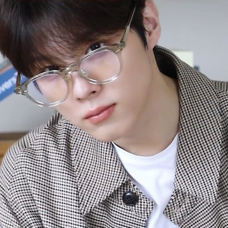 kittyisnotpig's tweet photo. 시발
별안간 발작하며 이거뭐야???<를 639201번 외치며 트.입하기.. https://t.co/AIVXqNVhbv