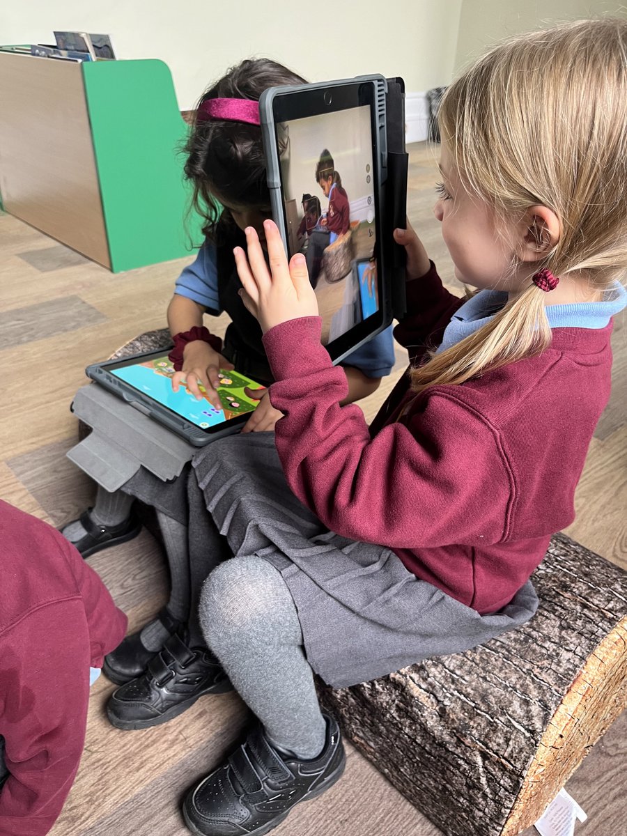 OakfieldPrep's tweet photo. We bring innovative teaching methods into our learning from educational apps to SMART boards in all our classrooms. The future is bright at Oakfield!
Come see our World of Opportunity for yourself by coming to our Open Morning tomorrow at 9.15am! 👐
#OpenMorning #OakfieldIsOpen https://t.co/31uk3C6Opx