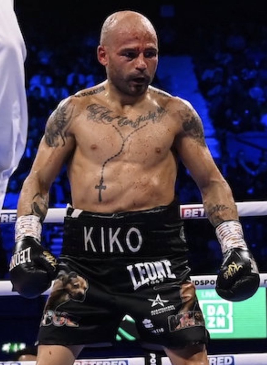 OscarZardain's tweet image. «Tienen su código: pelear hasta caer. Y si dar un puñetazo les supone recibir otro, aún así, siempre dan por hecho que ganarán. Su inteligencia corporal y su ego están conectados a una única fuente de fluidos: su orgullo masculino».

Norman Mailer, «En la cima del mundo».