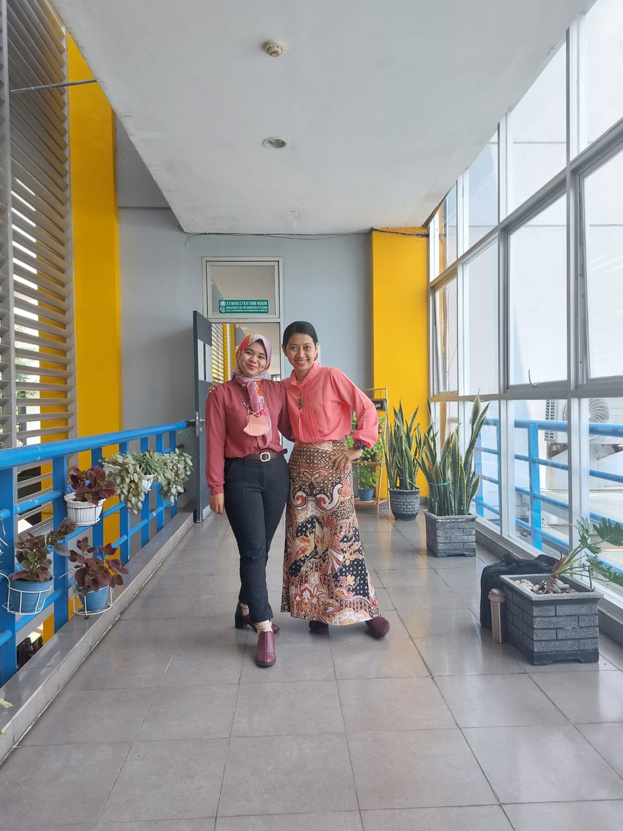 MahendrawathiER's tweet photo. Celebrate every moment and enjoy the moment with my bestie @INurkasanah such a cute dimple and smile 🥰

Thanks for taking the 📷 @yogantarasd 

#bestfriend4eva https://t.co/AnSIE39m8R