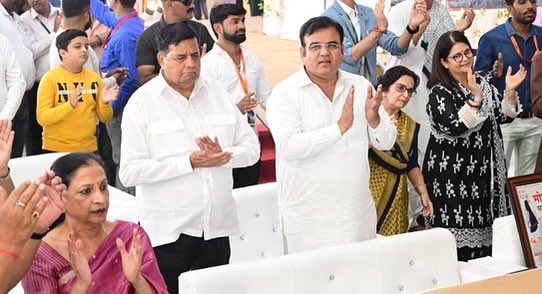 drcpjoshi's tweet photo. आज नाथद्वारा में मुरारी बापू जी के द्वारा "रामकथा" के पंचम दिवस की कथाश्रवण कर भक्ति लाभ लिया, इस शुभ अवसर पर मध्यप्रदेश विधानसभा के माननीय अध्यक्ष श्री गिरीश गौतम जी, दिल्ली विधानसभा के माननीय अध्यक्ष श्री राम निवास गोयल जी, https://t.co/q0mC9Saxo3