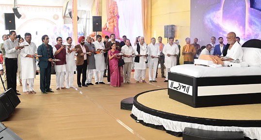 drcpjoshi's tweet photo. आज नाथद्वारा में मुरारी बापू जी के द्वारा "रामकथा" के पंचम दिवस की कथाश्रवण कर भक्ति लाभ लिया, इस शुभ अवसर पर मध्यप्रदेश विधानसभा के माननीय अध्यक्ष श्री गिरीश गौतम जी, दिल्ली विधानसभा के माननीय अध्यक्ष श्री राम निवास गोयल जी, https://t.co/q0mC9Saxo3