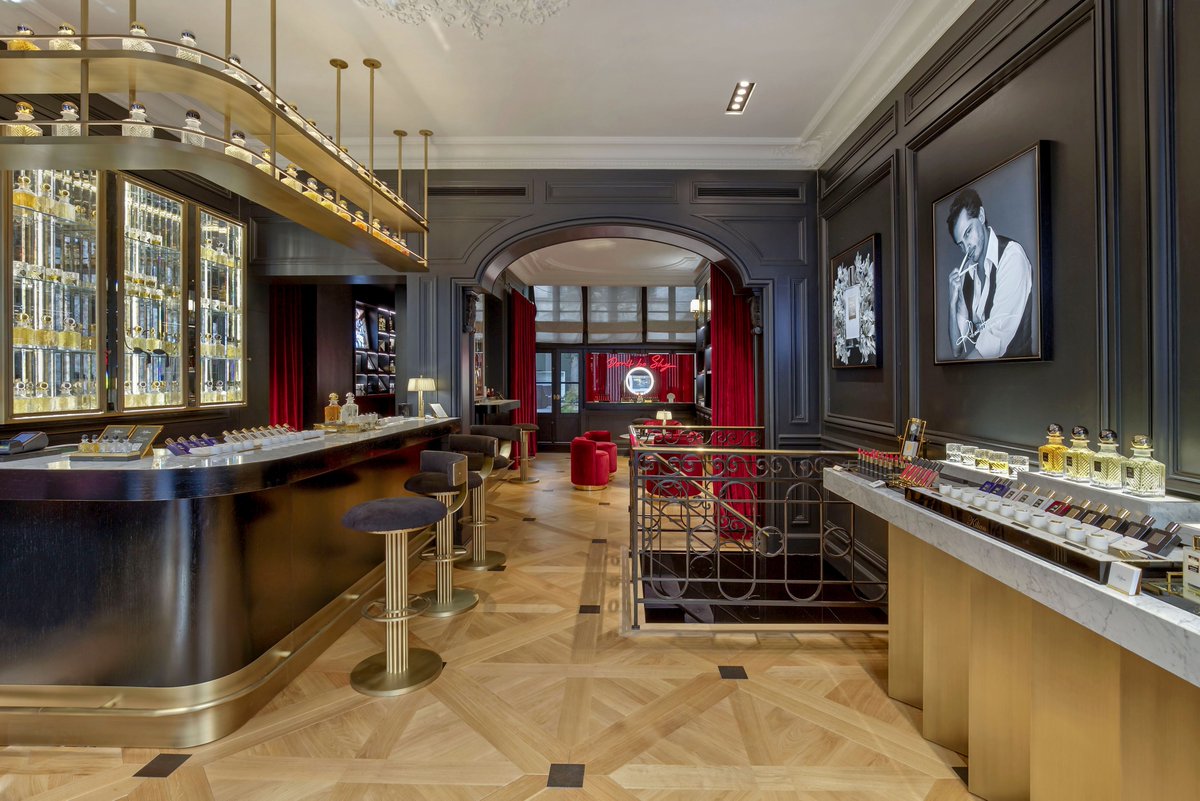 Une expérience olfactive créée par <a href="/Scentys/">SCENTYS</a> pour envelopper de notes envoûtantes l’écrin parisien KILIAN PARIS 
#kilianparis

An olfactory experience designed to fill KILIAN PARIS’s Parisian shop with enchanting notes  #scentys