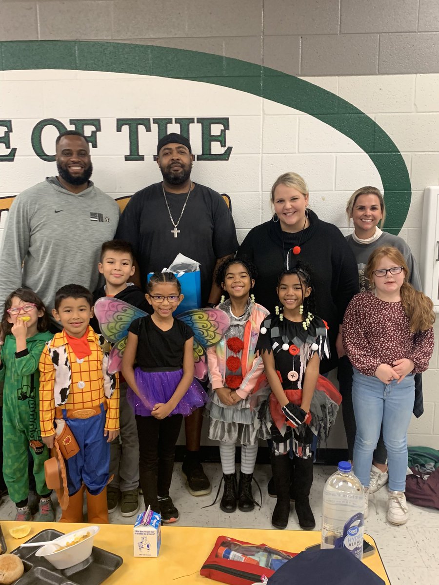 Congratulations to our TOY, Mr. Cathcart, and our SEOY, Mr. Shalamar. Both of these men serve our Guild family well. We appreciate you!! 🐊 #GuildStrong <a href="/MRS_TUCKER_GES/">Caitlyn Tucker</a> <a href="/mel_sawyers/">Mel Sawyers</a>