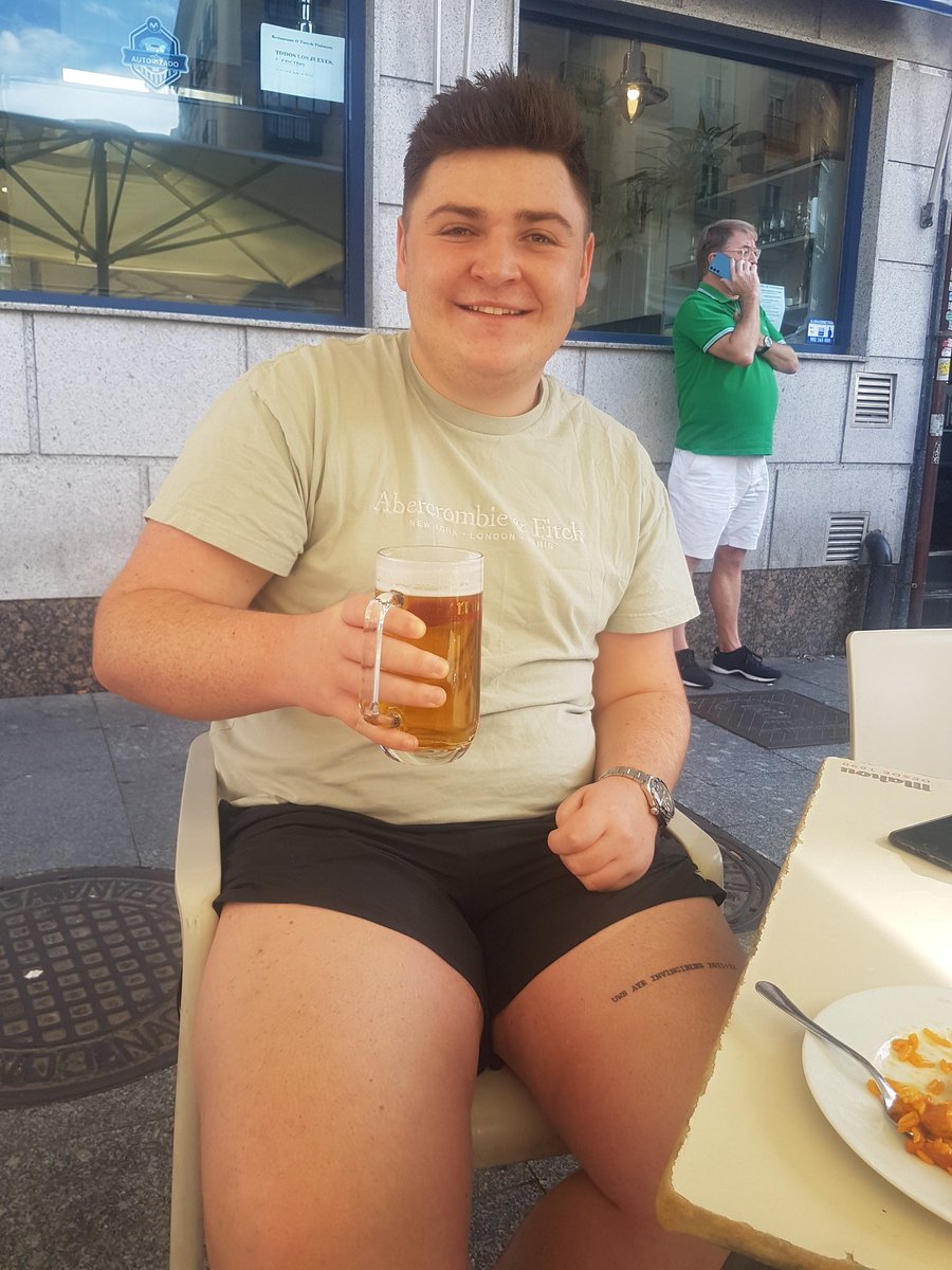 Puffer57726615's tweet photo. @Lee_Chisholm hola from madrid amigo c'monthe hoops x https://t.co/h4z8AtgJ9G