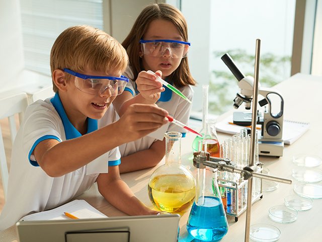 #LasRozas celebra la Semana de la Ciencia y la Innovación.

➡️ Con la colaboración de la <a href="/U_tad/">U-tad</a>, <a href="/UNED/">UNED</a>, <a href="/TalgoGroup/">Talgo</a> y el IMA
➡️ IA, Realidad Virtual y Biología, un Escape Room de Física, talleres y visitas, entre las propuestas del programa.

➕ lasrozas.es/node/9078