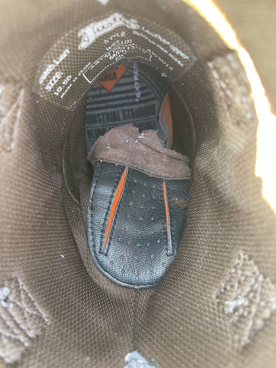MattyTheDaddy2's tweet photo. @justinboots I've only been working in these steel-toe boots for 5-6 months and they're literally coming apart on the inside... how can you make this right? https://t.co/5vLJDW2JD5
