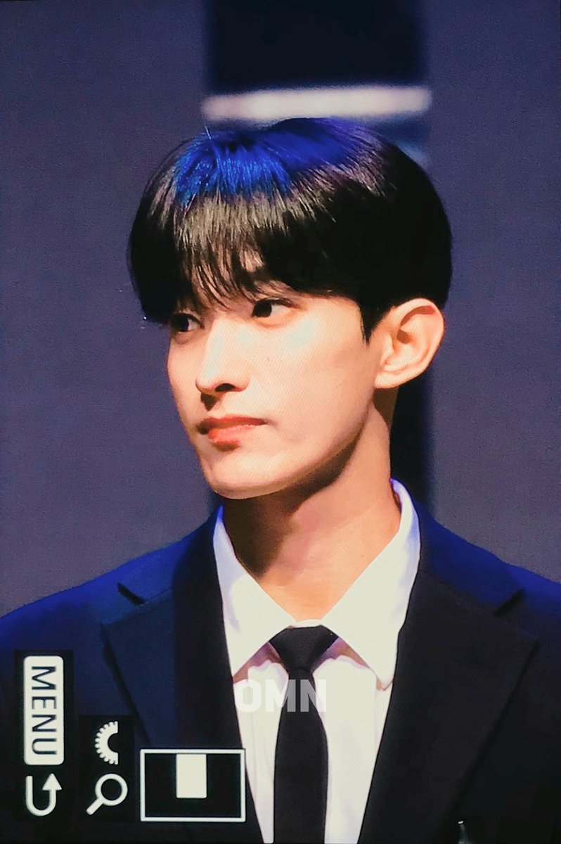 omnipotence_DK's tweet photo. 221102 이데일리 문화대상
#세븐틴 #도겸
#SEVENTEEN #DK https://t.co/A9CD6c4vLc