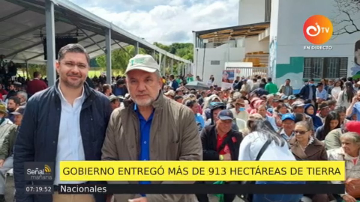 RadNalCo's tweet photo. 🔴#SeñalDeLaMañana | La ministra de Agricultura y el director de la Agencia de Tierras hicieron la entrega de títulos de propiedad a 899 familias de Boyacá que corresponde a 913 hectáreas de tierras.

📻➡ https://t.co/LPPvT06WLI https://t.co/clGxXPDbL8