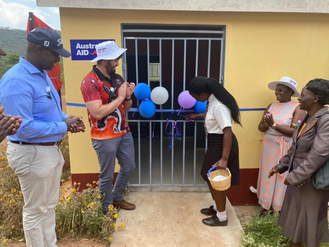 Our #DirectAidProgram is proud to have partnered with <a href="/unlimitedhopet1/">Unlimited Hope Alliance Trust</a> in providing new #WASH facilities for Arcturus Primary &amp; Secondary Schools. Good #WASH facilities in schools improve education outcomes &amp; enable equitable access to education and menstrual hygiene needs.
#SDG6