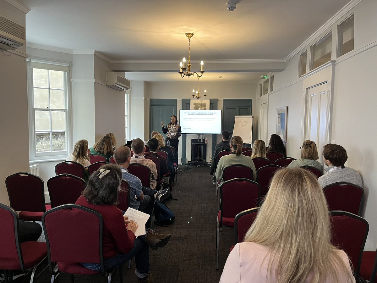 MusicTeacherMag's tweet photo. Classically trained musician and head of music Jenetta Hurst (@MsHurstMusic) is leading a session on upskilling to enhance classroom composing with technology. #MTTechConference https://t.co/bqxSmyK0mH