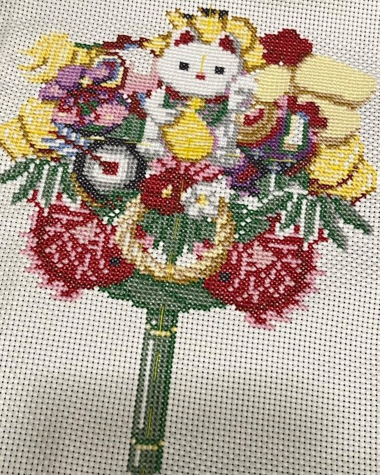 原稿作業終わった後の楽しみクロスステッチタイム…!🪡 