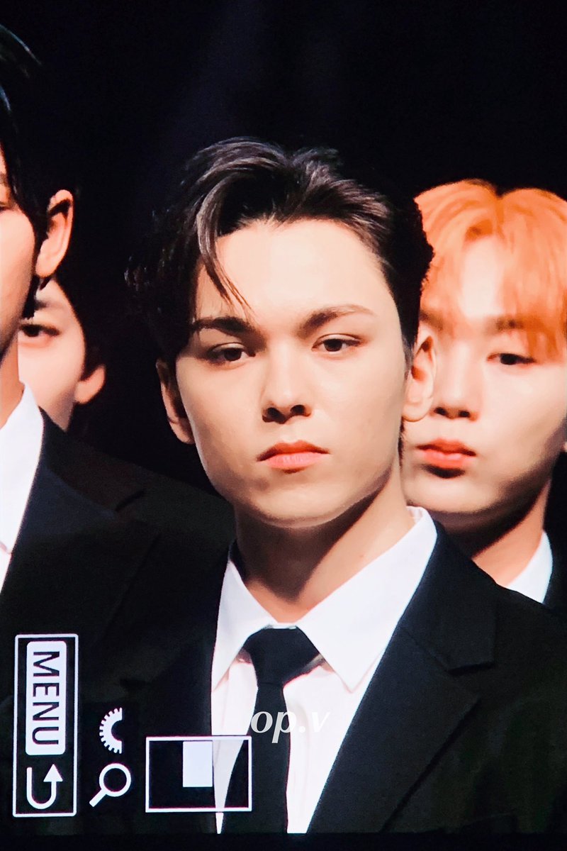 opus__v's tweet photo. 221102 #SEVENTEEN #세븐틴 
#VERNON #버논 https://t.co/Iw6axt3r3g