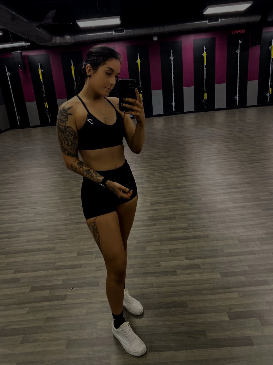 claire☠️ (@claireek195) on Twitter photo 