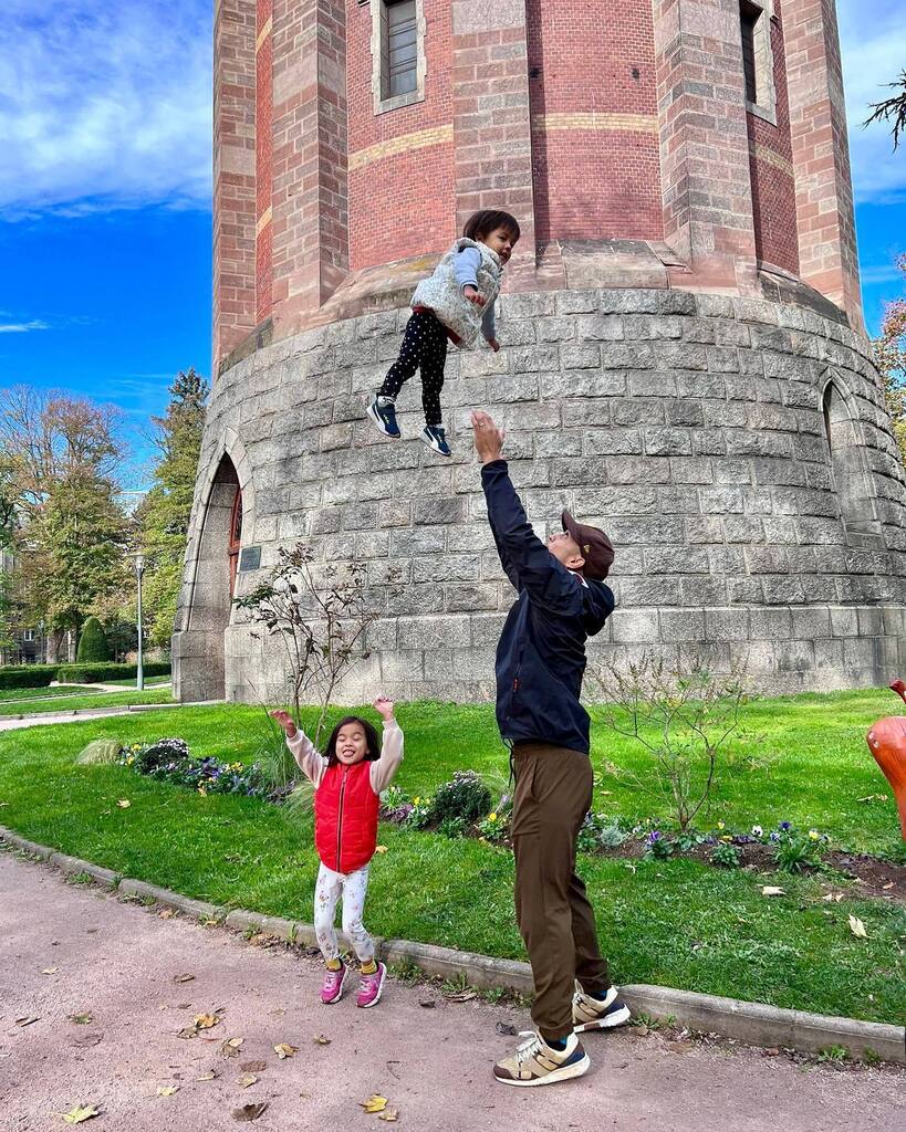 Tossing babies is what I do 😁 instagr.am/p/Ckd3nehMbJv/