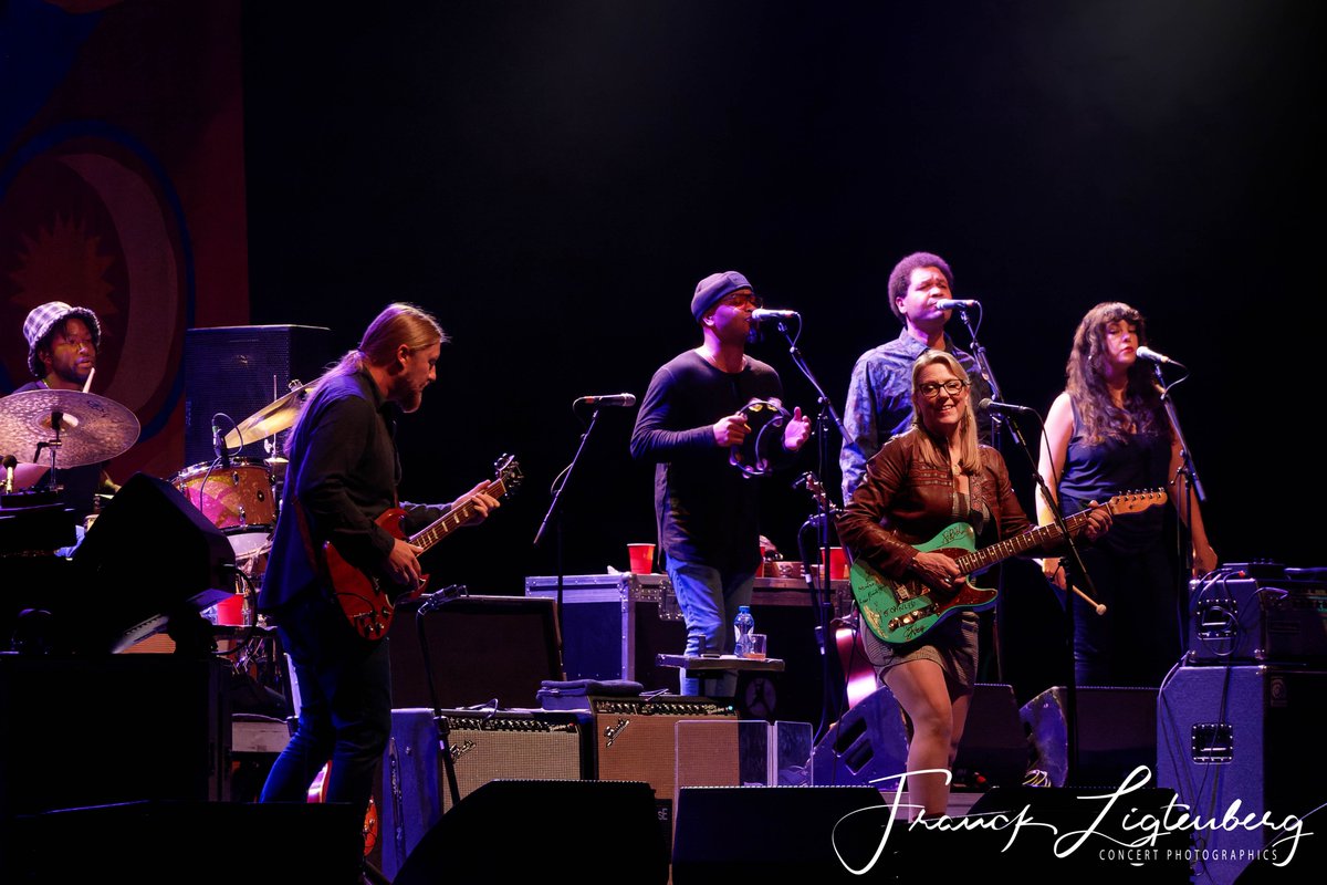 FranckLigtPics's tweet photo. Little Impression ...Tedeschi Trucks Band Live in Ahoy
Review and more pics  to see on https://t.co/9lBhs7TTTD https://t.co/wymuK8tqZw