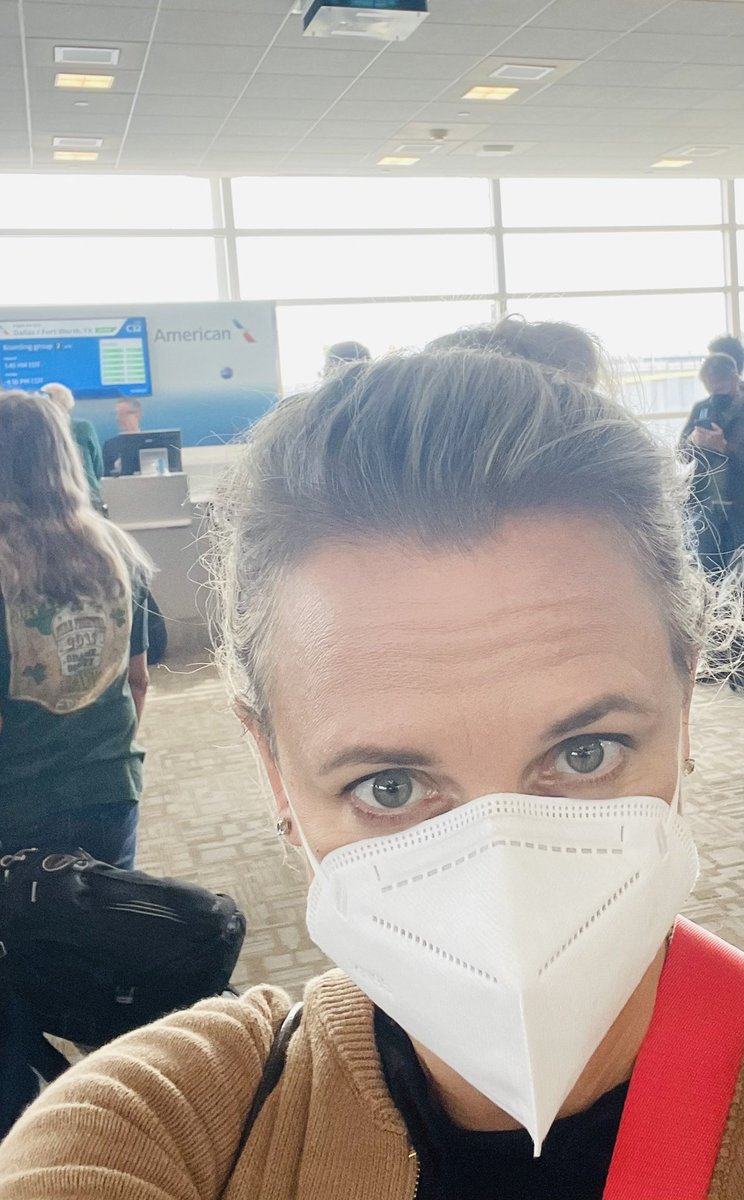 balcer_anne's tweet photo. ✈️ Off to sunny California for the #CCBN #topbanker meeting! Looking forward to connecting with our fantastic bankers on #WestCoast time! @SarahGetzlaff and @bsmallbrock see you soon! ☀️🕶🏦 @ICBA https://t.co/fwsYb789cF