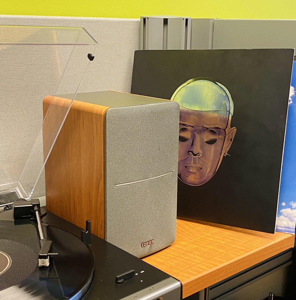 Another beautiful #vinyl added to the collection.
<a href="/SofianePamart/">sofianepamart</a> you are an amazing modern talent my friend . Keep creating and sharing with the world!! Ps I’d love to do your next #album art work 👀🔥👌🏽 🎹