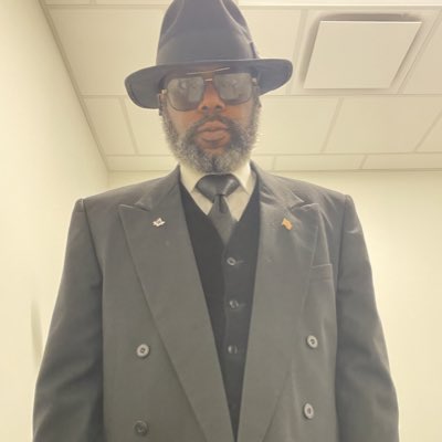 KnightRandle's tweet photo. #NewProfilePic https://t.co/afENXEXK3p
