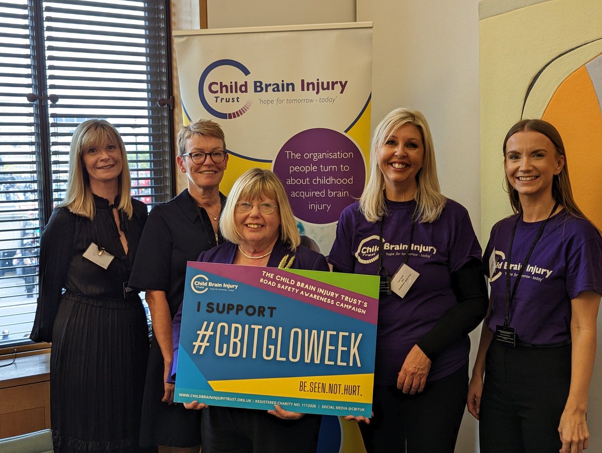 LizTwistMP's tweet photo. It was great to host the @cbituk in Parliament today as part of their GloWeek campaign.
On average there are 5 road traffic deaths and 84 injuries every day, if you can do one thing this week make sure to discuss the importance of road safety with your loved ones. https://t.co/iNWJCBh3iO