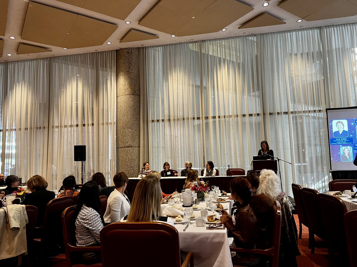 erin_timko's tweet photo. Great conversation and insights from @CREWNewYork’s Distinguished CRE Leaders panel with @CateAgnew, Joan Berkowitz, Heidi Blau, @renshawc moderated by Erin Bond. It was great to be back and see so many friends and colleagues in person! https://t.co/HGTakXV4Rp
