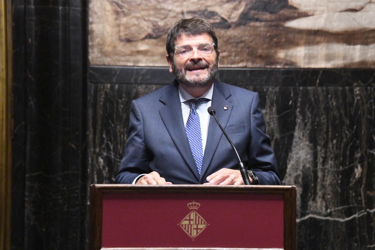 Albert_Batlle_B's tweet photo. Rebuda a la delegació conferència final del projecte europeu Secur’Cities @bcn_ajuntament- @villedelyon 2022. Benvinguts a #Barcelona! Bienvenue à #Barcelone! https://t.co/qU0EVG2Q8g