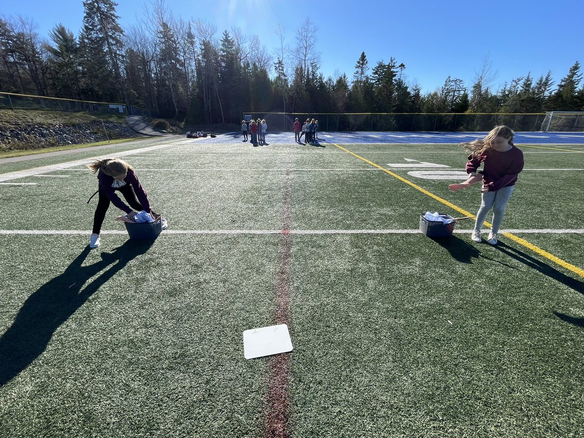 Intensive French relay races to learn body part vocabulary