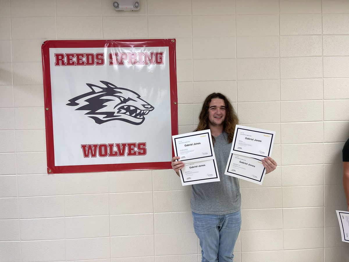 GTC_CT's tweet photo. Gabriel Jones @gtc_ct @gibsontech in @RSWolves participated in the cybersecurity event held online for cybersecurity month. #hardworkPaysoff https://t.co/6eiWAVZwzk