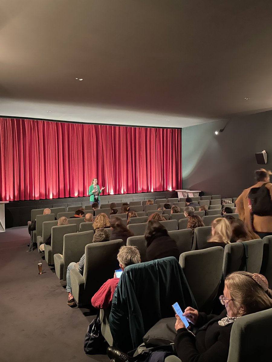 ECDigitalFuture's tweet photo. We are starting into our @BerlinSciWeek Event with the Streaming of @CodedBias. 

@hiig_berlin @JWI_Berlin 
#digitalfuture

@h_mihaljevic 
@bherlo 
@SarahCiston 
@San_amd https://t.co/oAMJewESkd