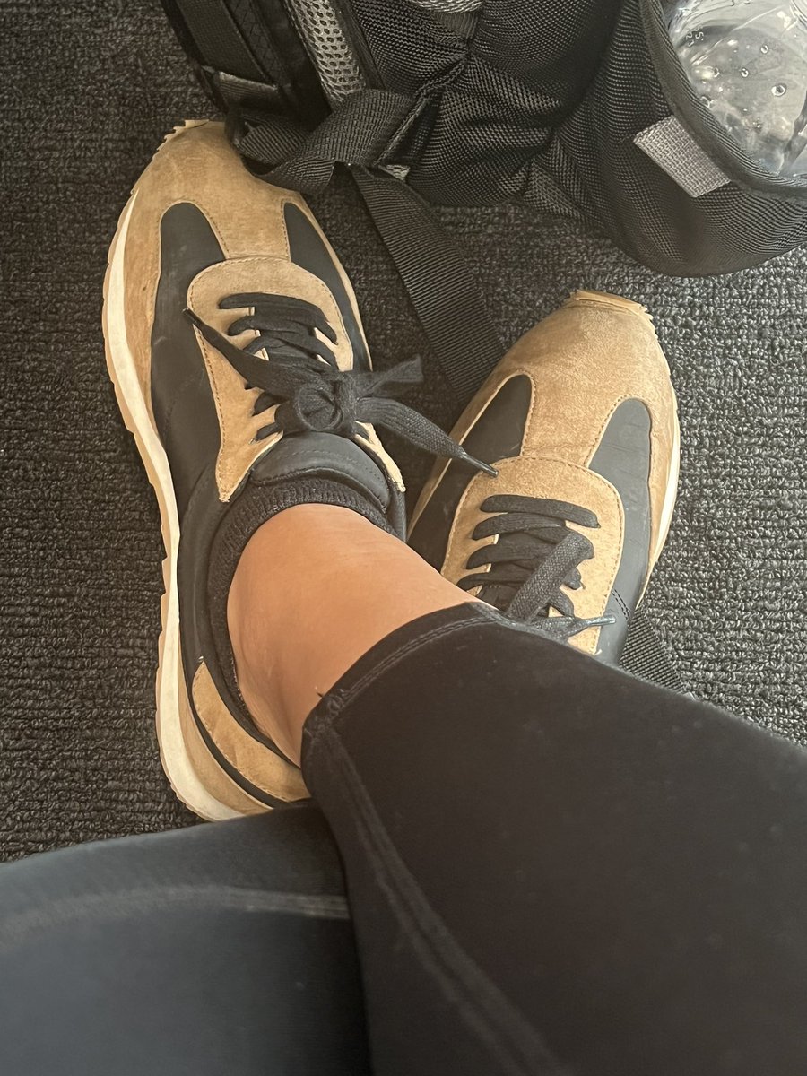 #travelshoes <a href="/HeatherGJB/">Heather Blevins CPCU, M.Ed.</a> @CentralIL_CPCUs I am almost there !! Super excited 😊 #cpcu #newdesignee