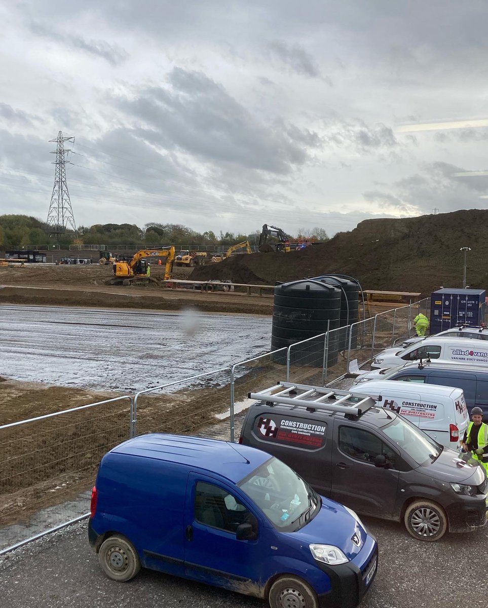 RickyWhiteman's tweet image. Great meeting this afternoon with @CaddickConst , another exciting project for @GavinJonesLtd to pick up for next year. It's an advantage to any landscape project that orders are placed early so there are no issues with supply of the plant material. #horticulture #landscape