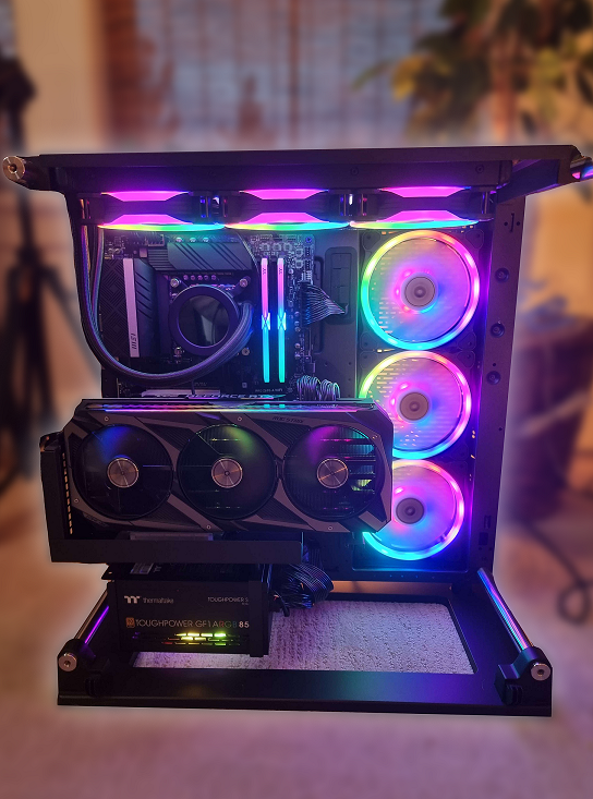 PC GIVEAWAY 🚨 Giving away this beautiful PC for FREE: CPU: i9-13900k GPU: RTX 3070 RAM: 32gb DDR5 5600MHz To Enter: - Follow ✅ - Retweet ♻️ - Tag 2 Friends 🧑‍🤝‍🧑