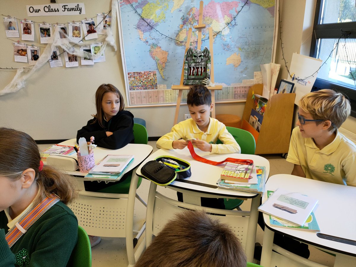 HeritagePrimary's tweet image. A new meeting with a #Robotics champion took place today with the students from 4A. Sanda Bostan shared her experience of participating in the #FirstGlobalChallenge and winning the gold medal. 
@HIS_Moldova