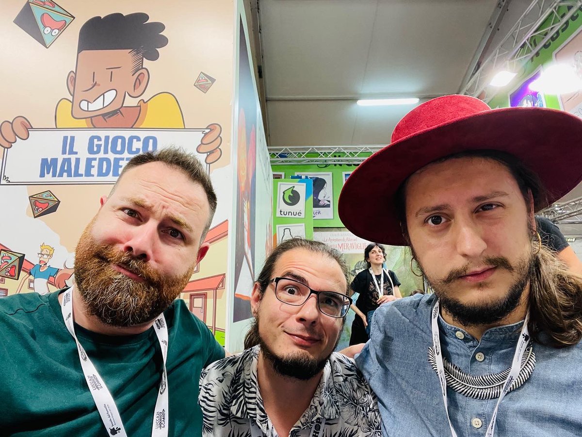 stetirasso's tweet photo. [PT.2] Lucca da autore è sempre bella, bellissima.
Grazie alle persone con cui ho avuto il piacere di dividere le sessioni di firmacopie: @and_font81, ovviamente, @elenatriolo, Brian Freschi, Agnese Innocente, @Baphomouse e -con grande onore- @chrisriddell50. Siete bellə 🧡 https://t.co/phYzJVtnOW