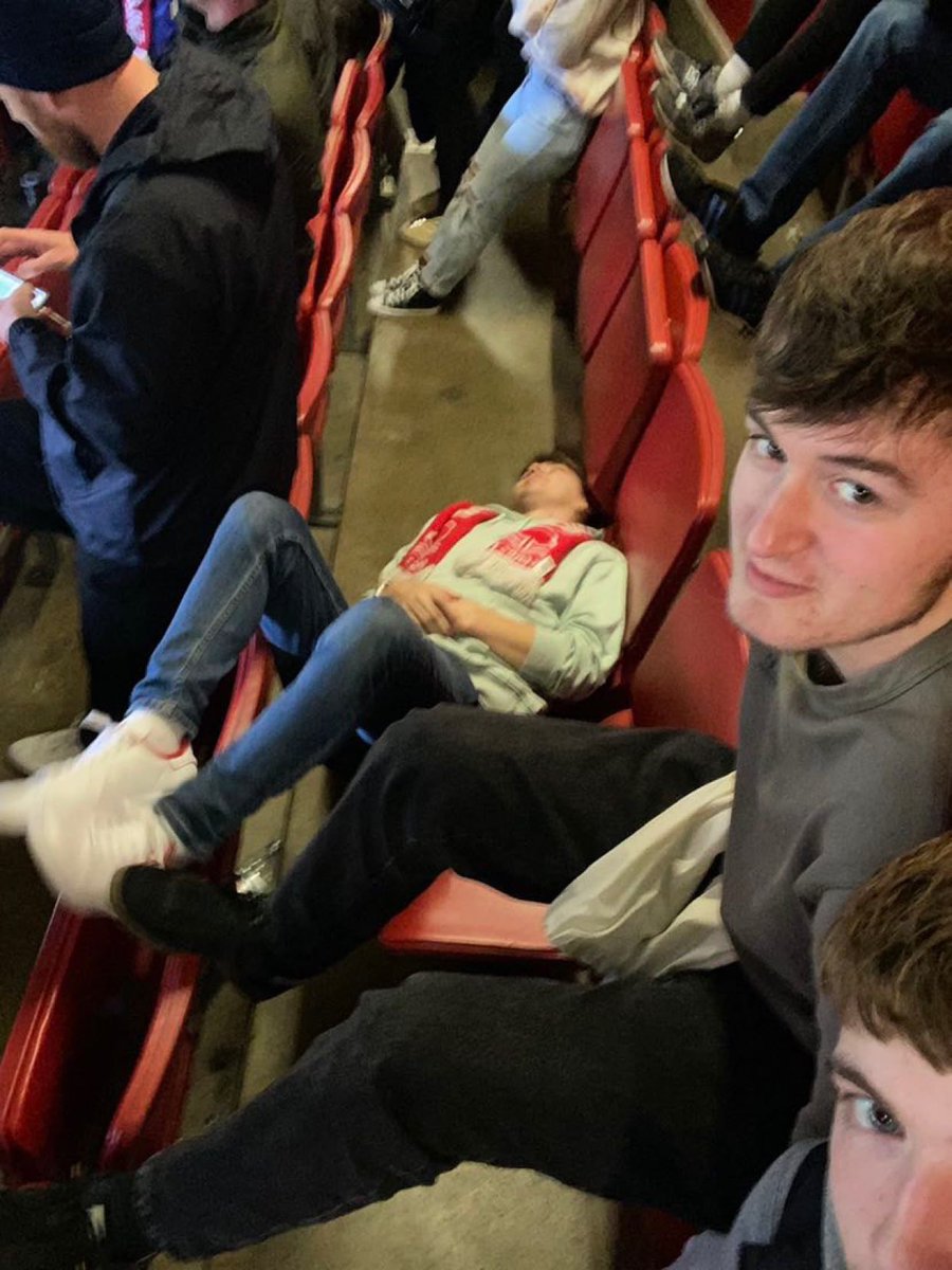 Nottingham Forest fan against Arsenal #NFFC #AFC #AwayDaySleepers #AwayDays