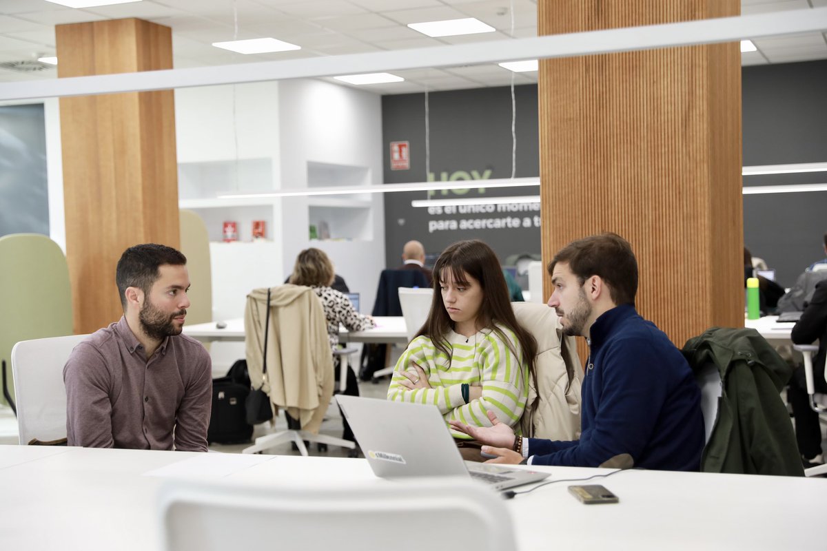 ¡El nuevo Centro de Emprendedores de #LaRioja es IM-PRE-SIO-NAN-TE!
Un lugar donde puedes lanzar tu proyecto, conectarte con otros emprendedores y tener todos los beneficios de un coworking ¡GRATIS!
Te aseguro que esto no pasa en todas partes!!! 🚀