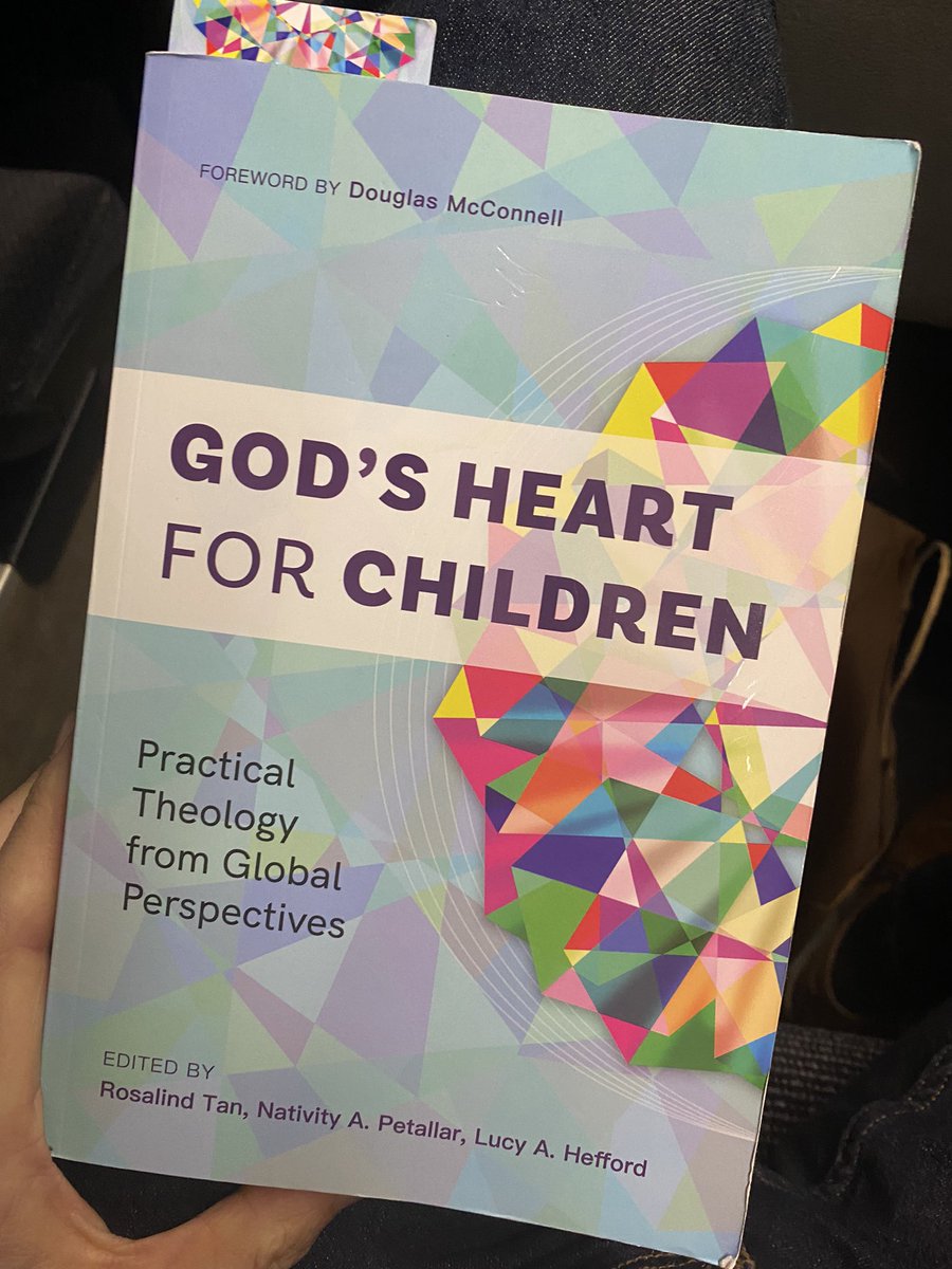 Spent my first day in Viva’s UK office today. Great to meet most of Viva’s UK based staff, in -person, for the first time. And now starting to read this book, that Viva published earlier this year. viva.org/2022/07/25/cel…