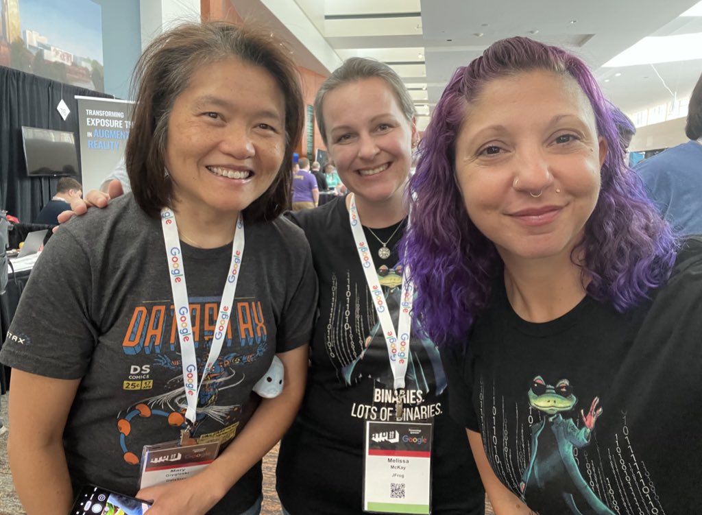 Lori Lorusso 😈👩🏽‍💻💃🏽🏝️ tweet media